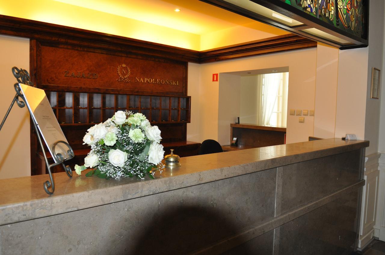 Hotel "Zajazd Napoleonski" ワルシャワ エクステリア 写真